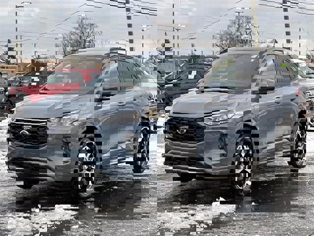 Certified 2023 Ford Escape ST-Line Select w/ Tech Pack #2 image 4