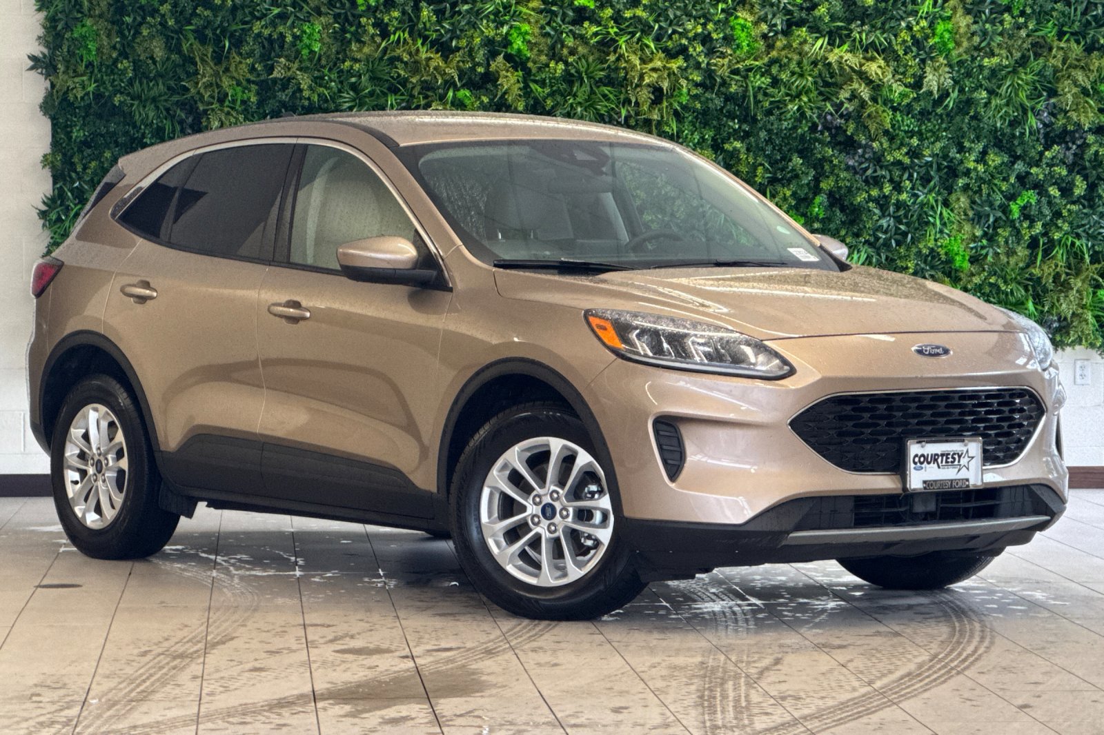 Certified 2020 Ford Escape SE