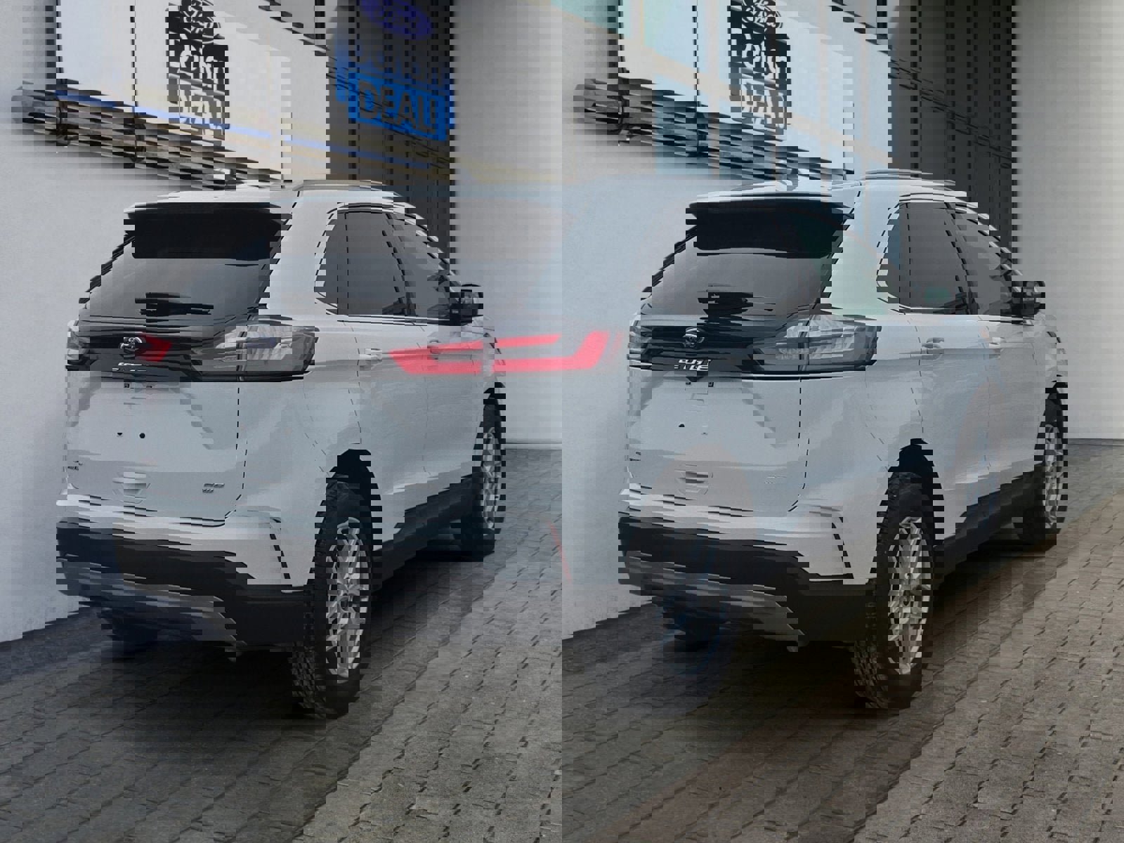 Certified 2022 Ford Edge SEL w/ Convenience Package image 5