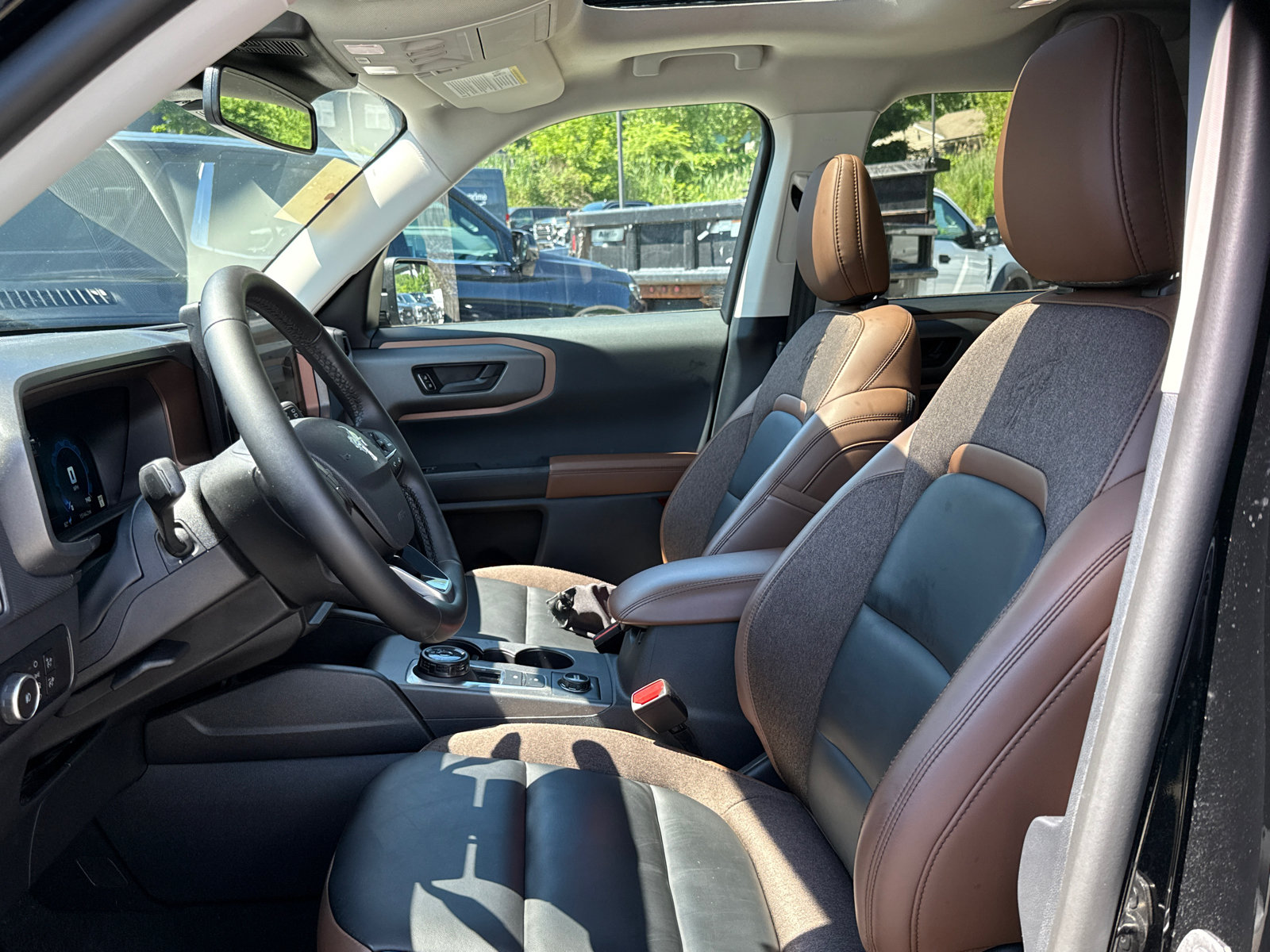 Certified 2025 Ford Bronco Sport Outer Banks w/ Outer Banks Tech Package+ AWD/4WD image 10