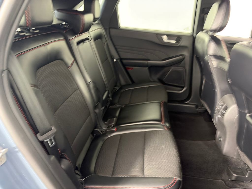 Certified 2025 Ford Escape ST-Line Select AWD/4WD image 29