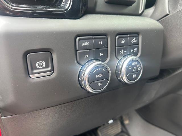 Used 2025 GMC Sierra 1500 AT4 w/ AT4 Premium Package AWD/4WD image 16