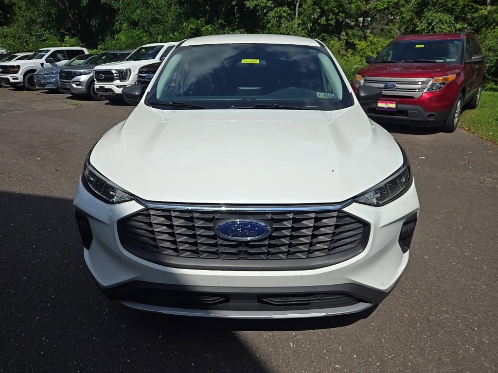 Certified 2023 Ford Escape Active AWD/4WD image 2