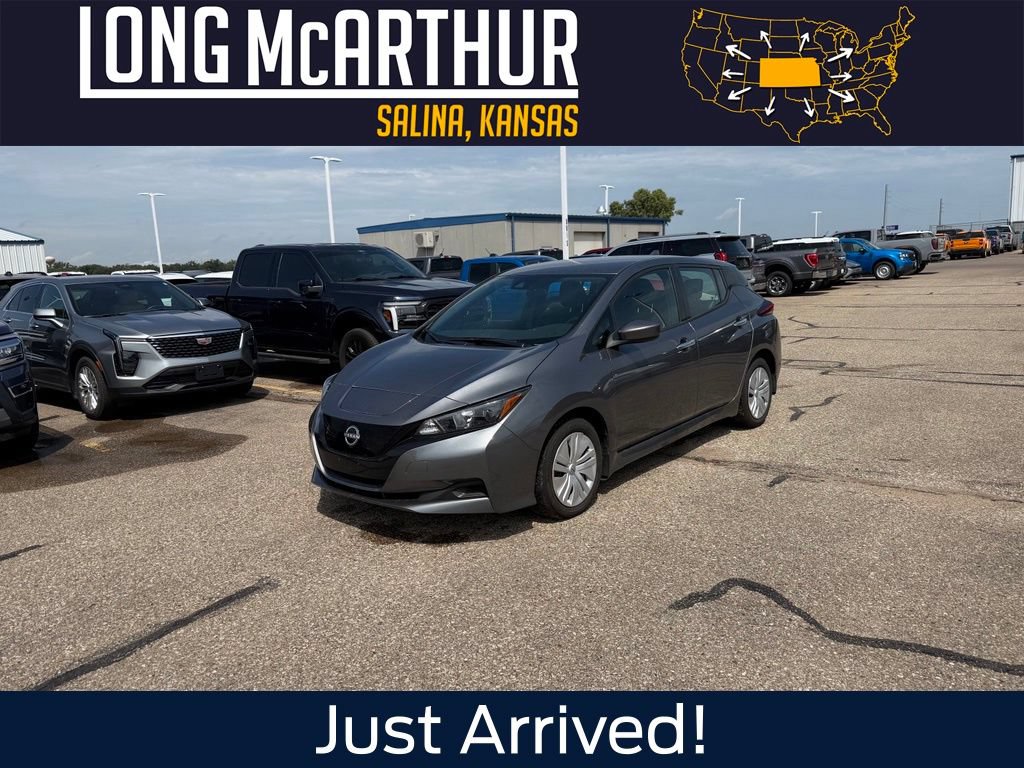 Used 2025 Nissan Leaf S FWD image 1