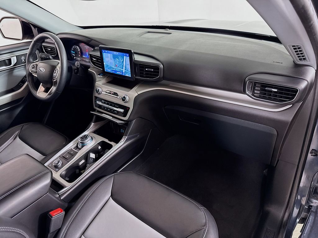 Certified 2023 Ford Explorer XLT w/ Equipment Group 202A image 30