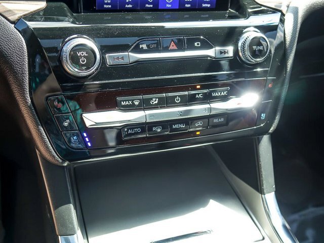 Certified 2023 Ford Explorer Limited w/ Limited Technology Package RWD image 19