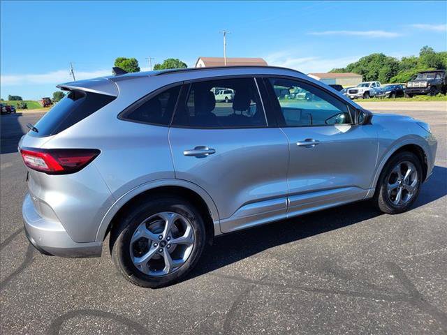 Certified 2023 Ford Escape ST-Line w/ Tech Pack #1 AWD/4WD image 6