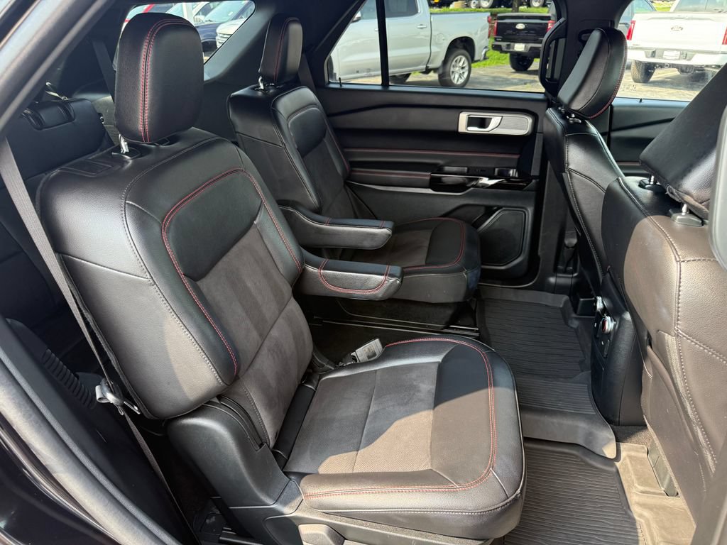 Certified 2024 Ford Explorer ST-Line w/ Class IV Trailer Tow Package AWD/4WD image 22