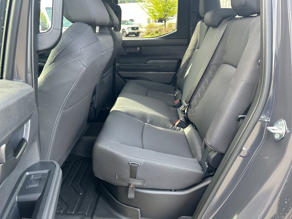 Used 2025 Toyota Tacoma SR5 AWD/4WD image 9