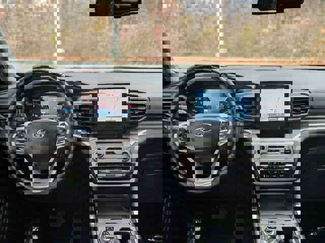Certified 2023 Ford Explorer XLT w/ Equipment Group 202A image 31
