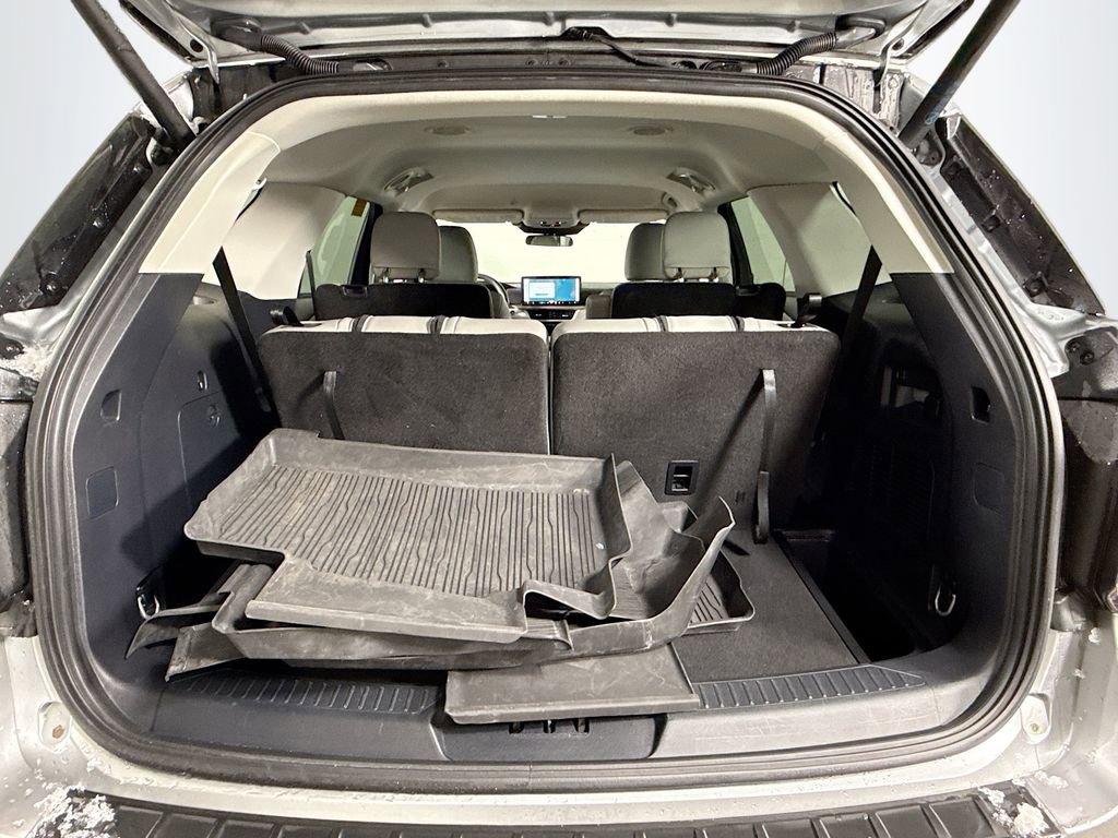 Certified 2025 Ford Explorer Active w/ Active Comfort Package image 26