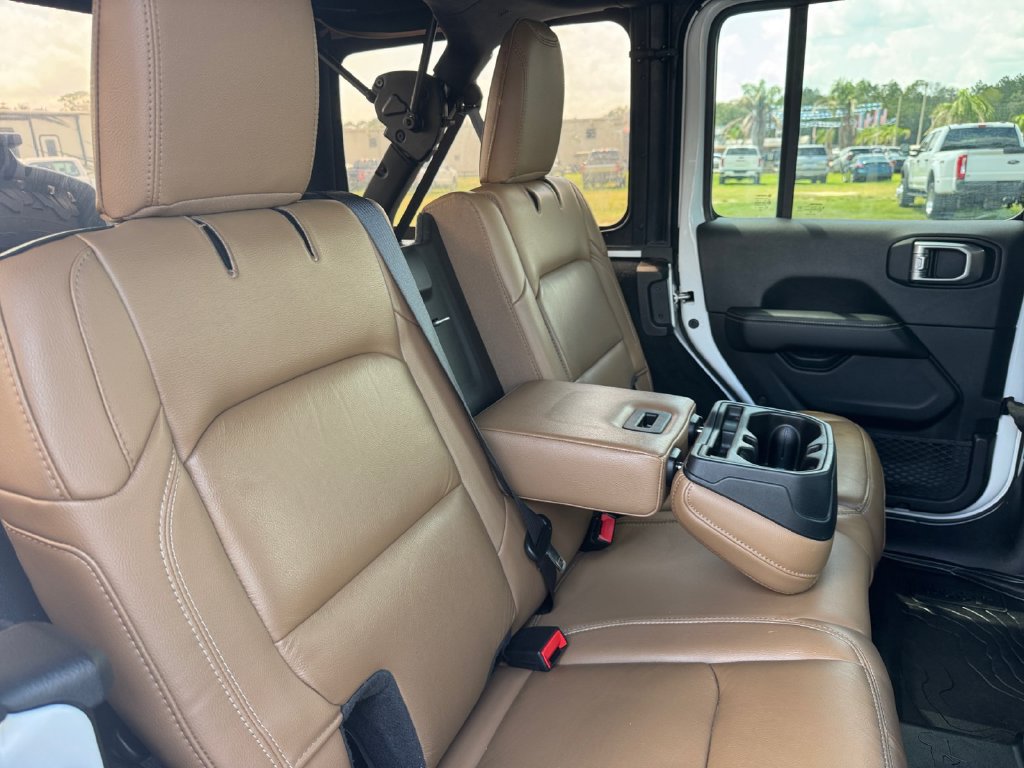 Used 2020 Jeep Wrangler Unlimited Rubicon AWD/4WD image 28