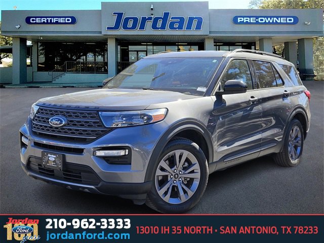 Certified 2022 Ford Explorer XLT w/ Equipment Group 202A