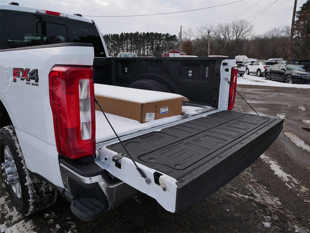 Certified 2024 Ford F350 XLT w/ FX4 Off-Road Package image 10