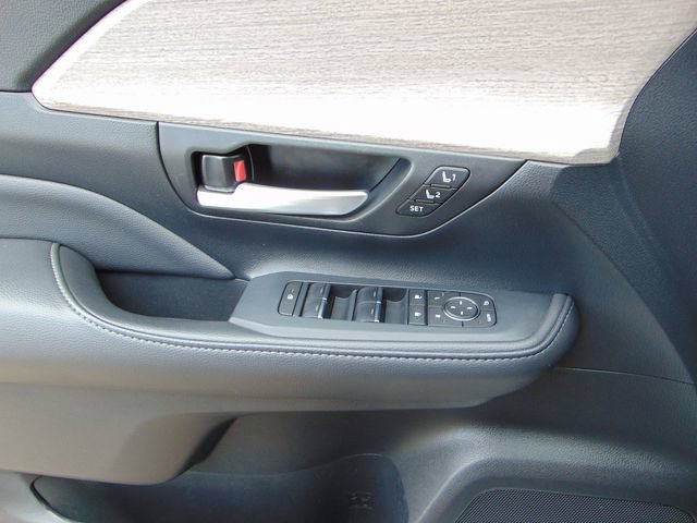Used 2024 Toyota Grand Highlander AWD image 20