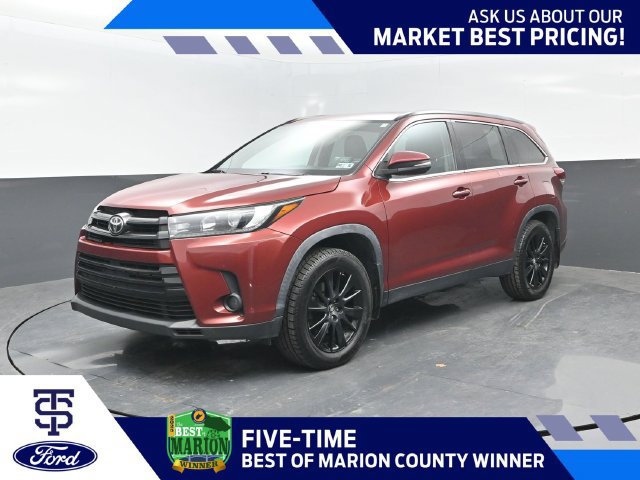 Used 2019 Toyota Highlander SE AWD/4WD image 1