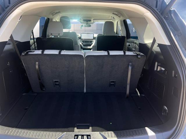 Certified 2025 Ford Explorer Active w/ Active Comfort Package RWD image 16