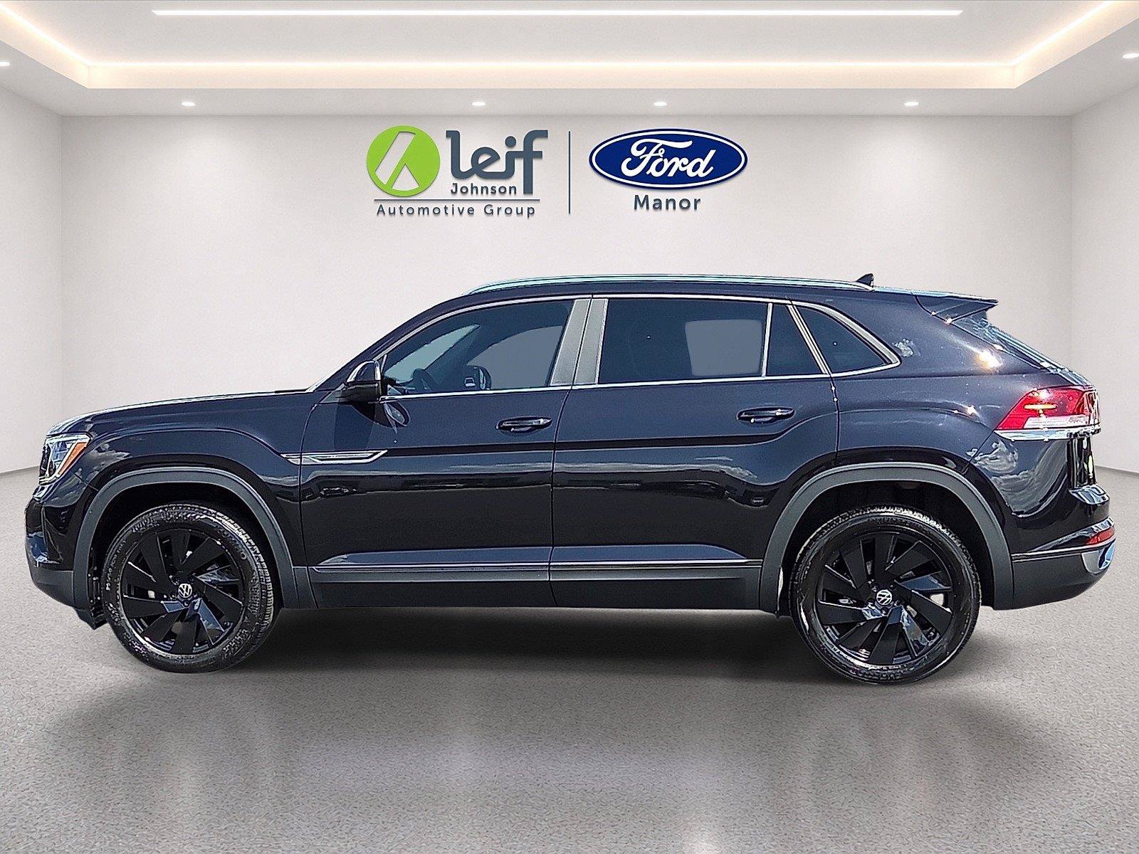 Used 2024 Volkswagen Atlas Cross Sport SE w/ Panoramic Sunroof Package AWD/4WD image 4