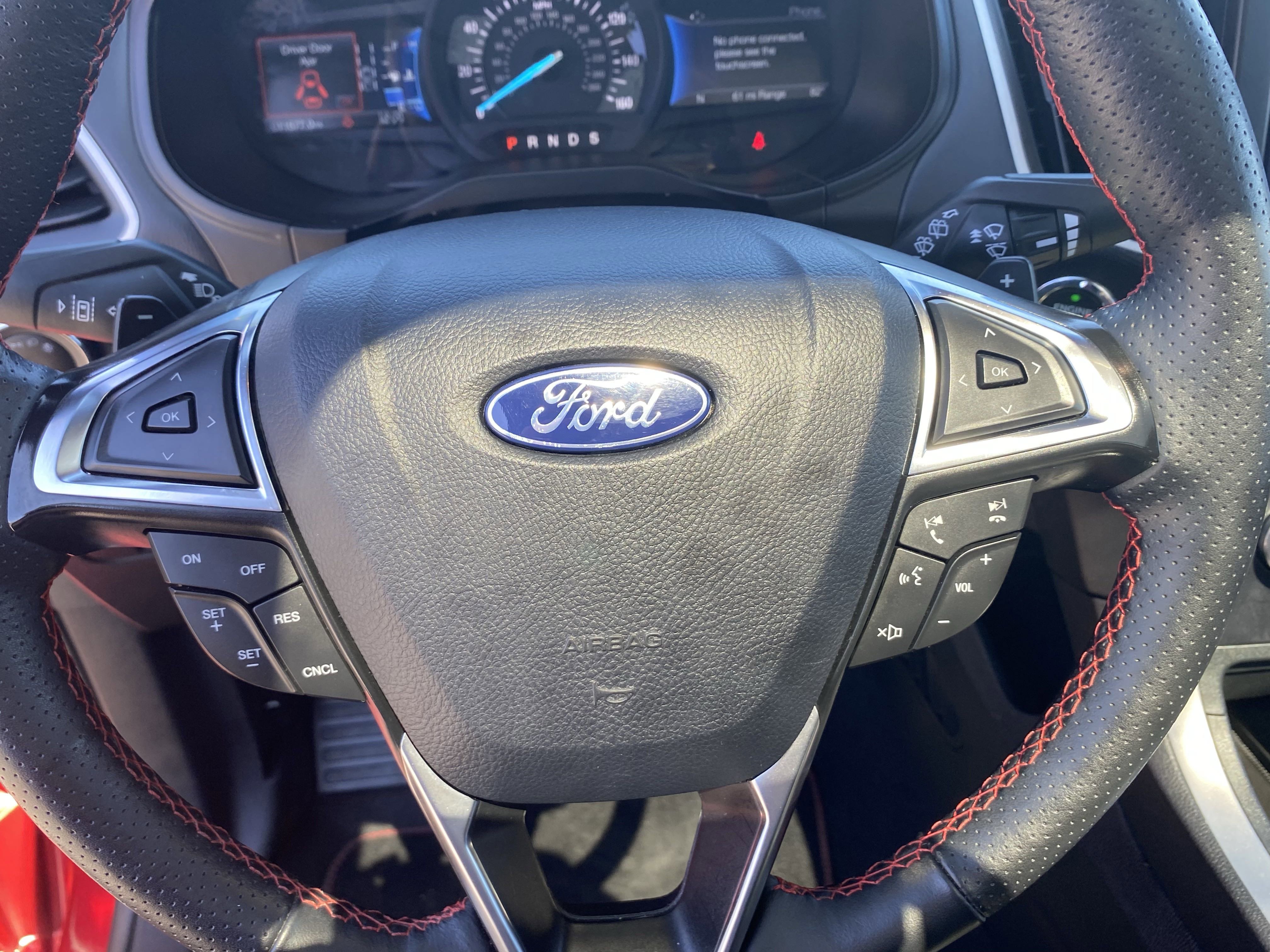 Certified 2024 Ford Edge ST-Line w/ Class II Trailer Tow Package image 18