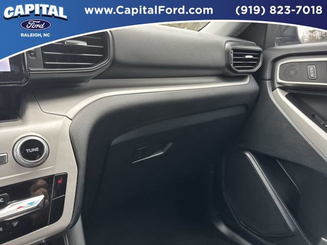 Certified 2023 Ford Explorer XLT image 26