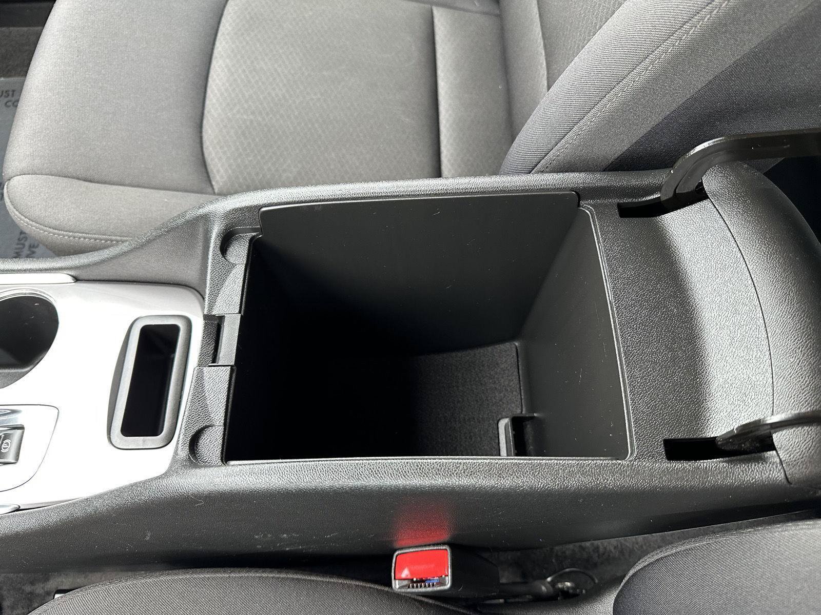 Used 2025 Chevrolet Malibu LT FWD image 31