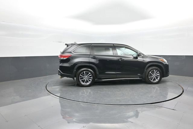 Used 2019 Toyota Highlander XLE image 8