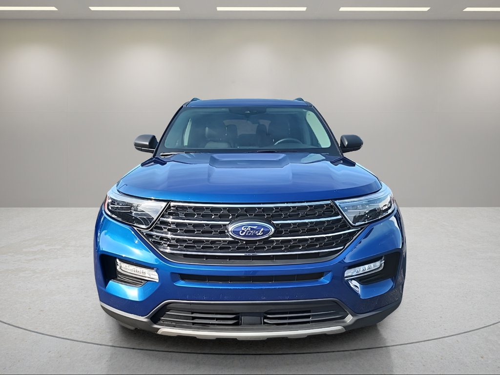 Certified 2023 Ford Explorer XLT w/ Equipment Group 202A AWD/4WD image 2