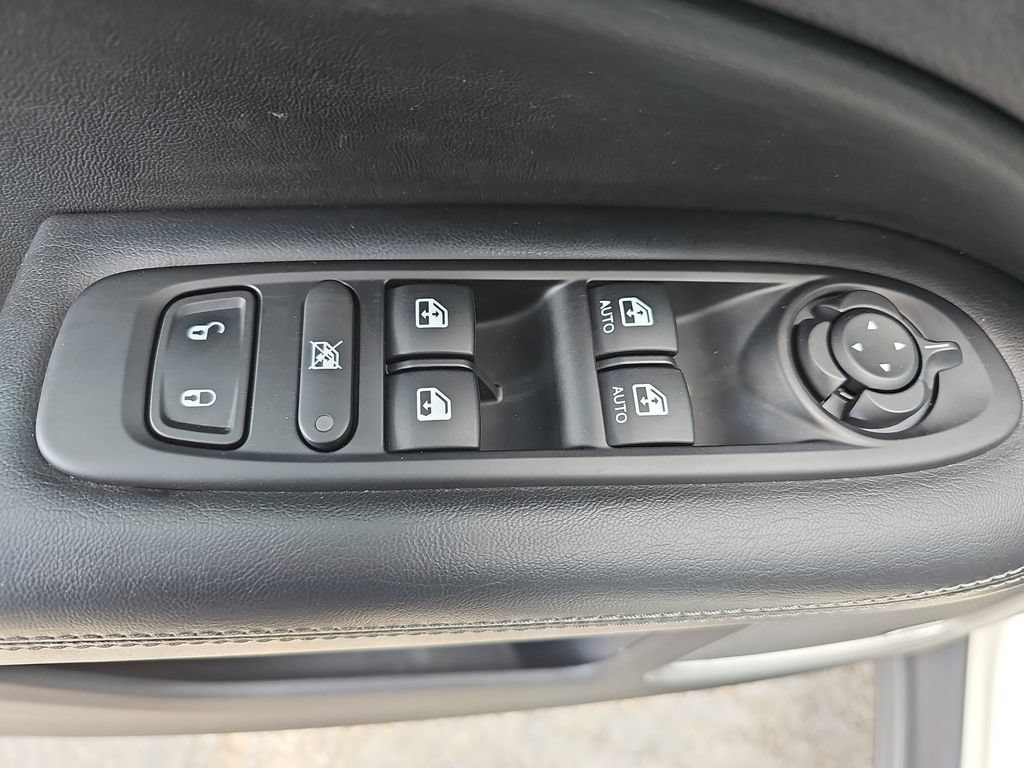 Used 2020 Jeep Compass High Altitude AWD/4WD image 28