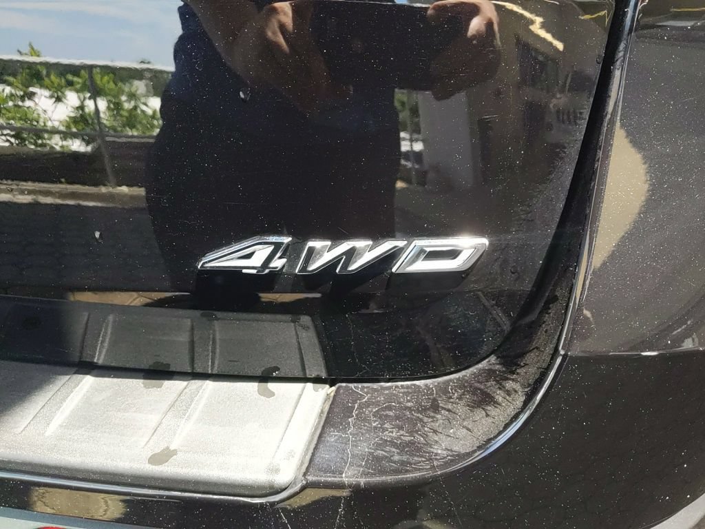Certified 2025 Ford Explorer Platinum AWD/4WD image 9