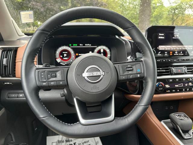 Used 2025 Nissan Pathfinder Platinum w/ Cargo Package AWD/4WD image 12