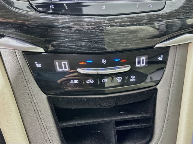 Used 2021 Cadillac XT6 Premium Luxury w/ LPO, Floor Liner Package FWD image 23