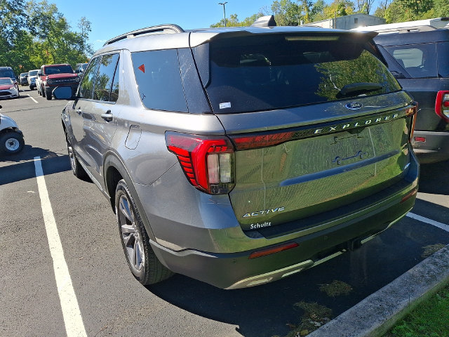 Certified 2025 Ford Explorer Active w/ Active Comfort Package AWD/4WD image 9