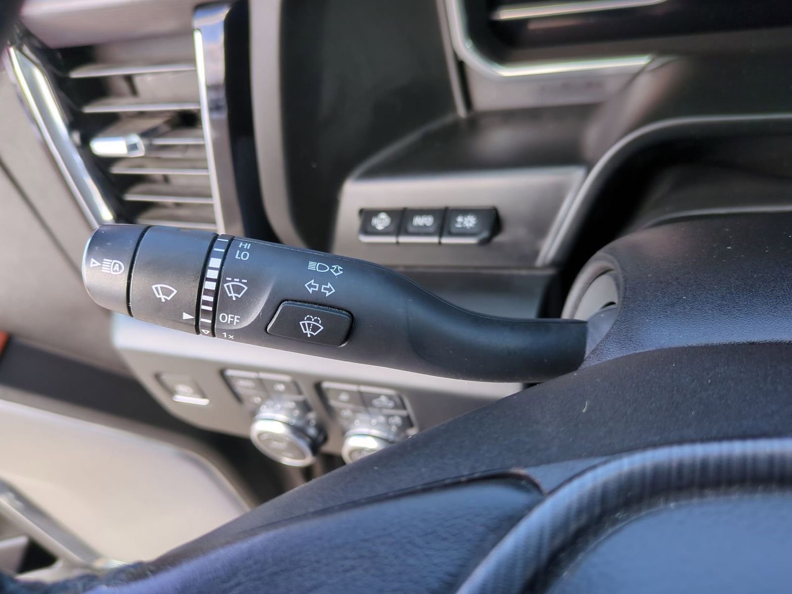 Used 2024 GMC Sierra 2500 Denali Ultimate w/ Max Trailering Package image 34