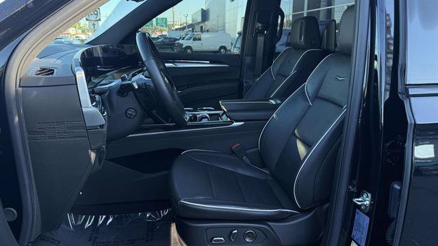 Used 2025 Cadillac Escalade ESV Sport w/ Touring Package AWD/4WD image 11
