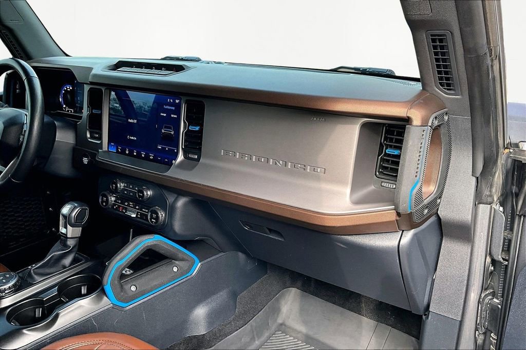 Certified 2023 Ford Bronco Outer Banks w/ Sasquatch Package image 17