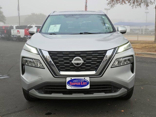 Used 2023 Nissan Rogue SV w/ SV Premium B Package image 10