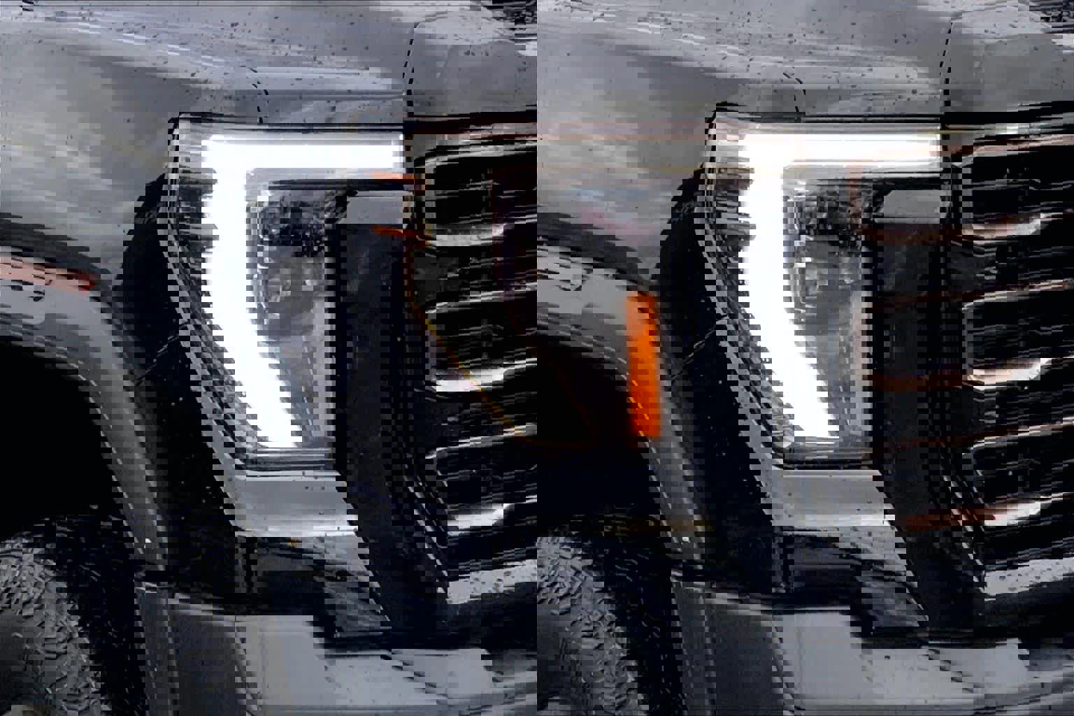 Used 2024 GMC Sierra 2500 AT4X w/ AT4X AEV Edition image 25