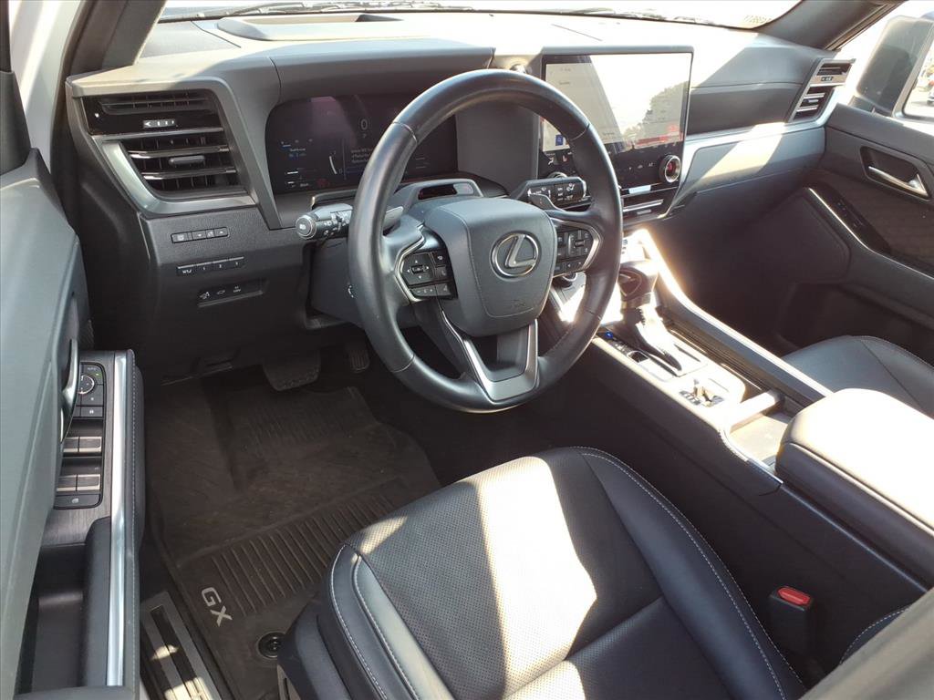 Used 2024 Lexus GX 550 w/ Accessory Package (2T) AWD/4WD image 8