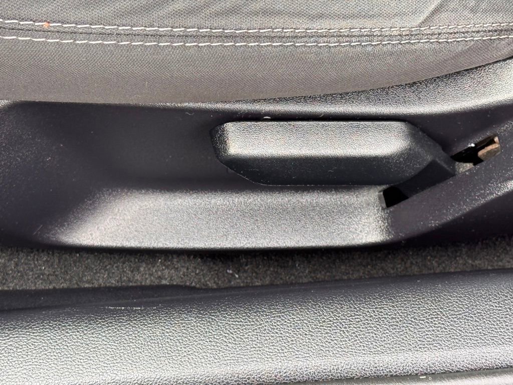 Certified 2019 Ford Mustang Coupe RWD image 18