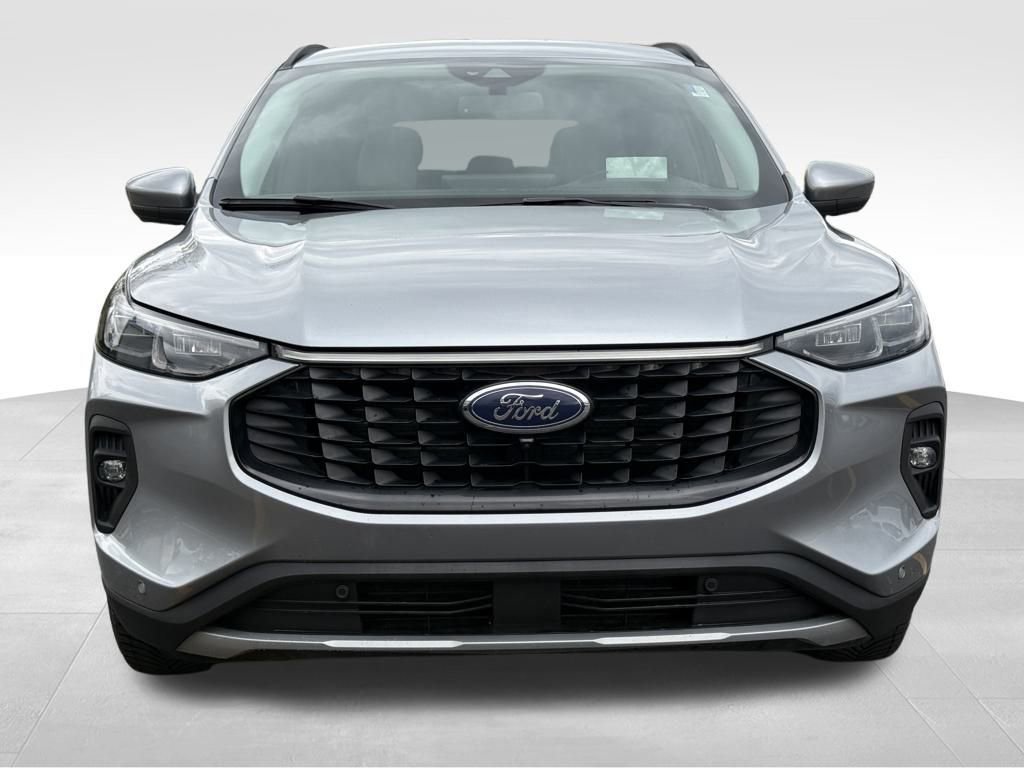 Certified 2023 Ford Escape SE w/ PHEV Premium Package image 9