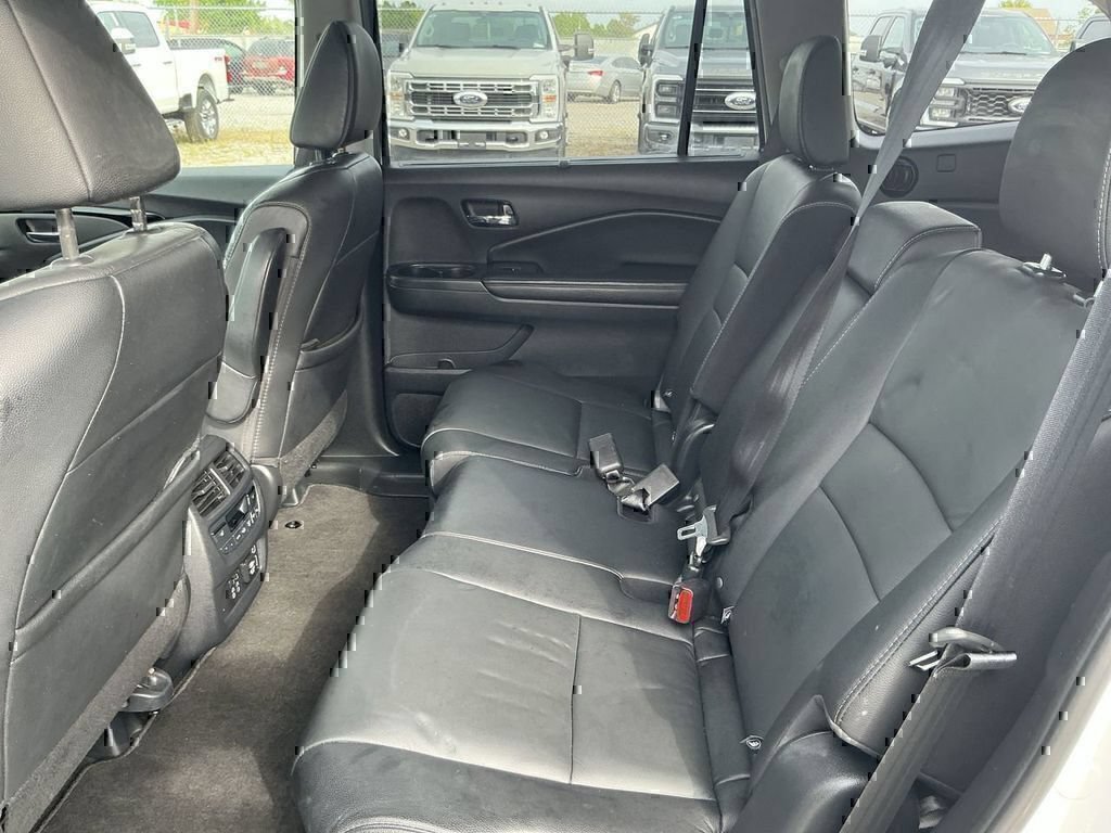Used 2020 Honda Pilot Touring image 19