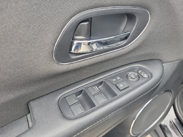 Used 2020 Honda HR-V EX image 26