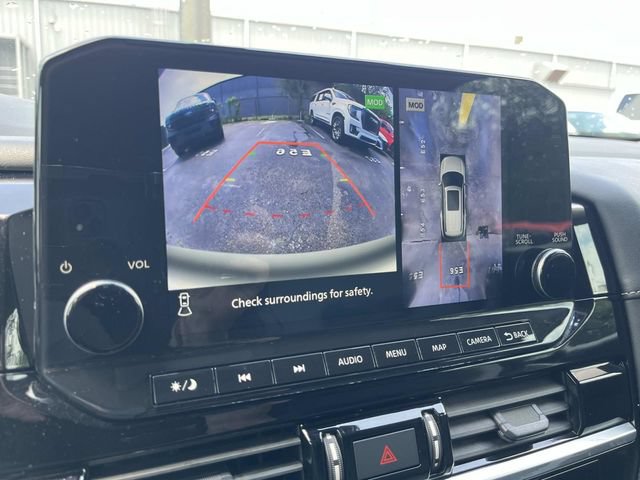 Used 2024 Nissan Pathfinder SL FWD image 44