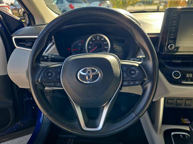 Used 2022 Toyota Corolla Cross LE w/ Moonroof Package AWD/4WD image 22
