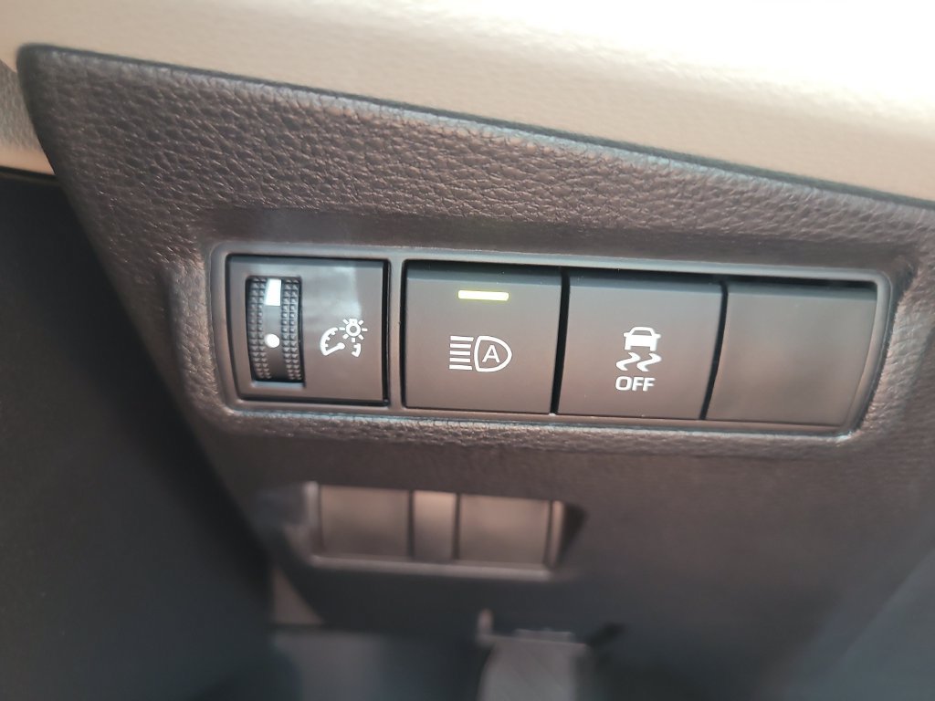 Used 2026 Toyota Corolla Cross L FWD image 23