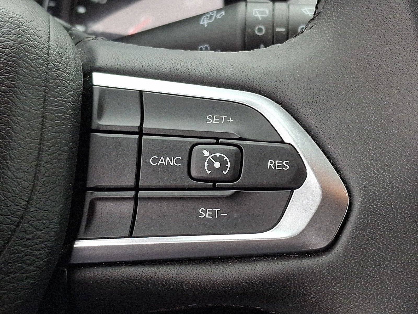 Used 2024 Jeep Compass Latitude image 20