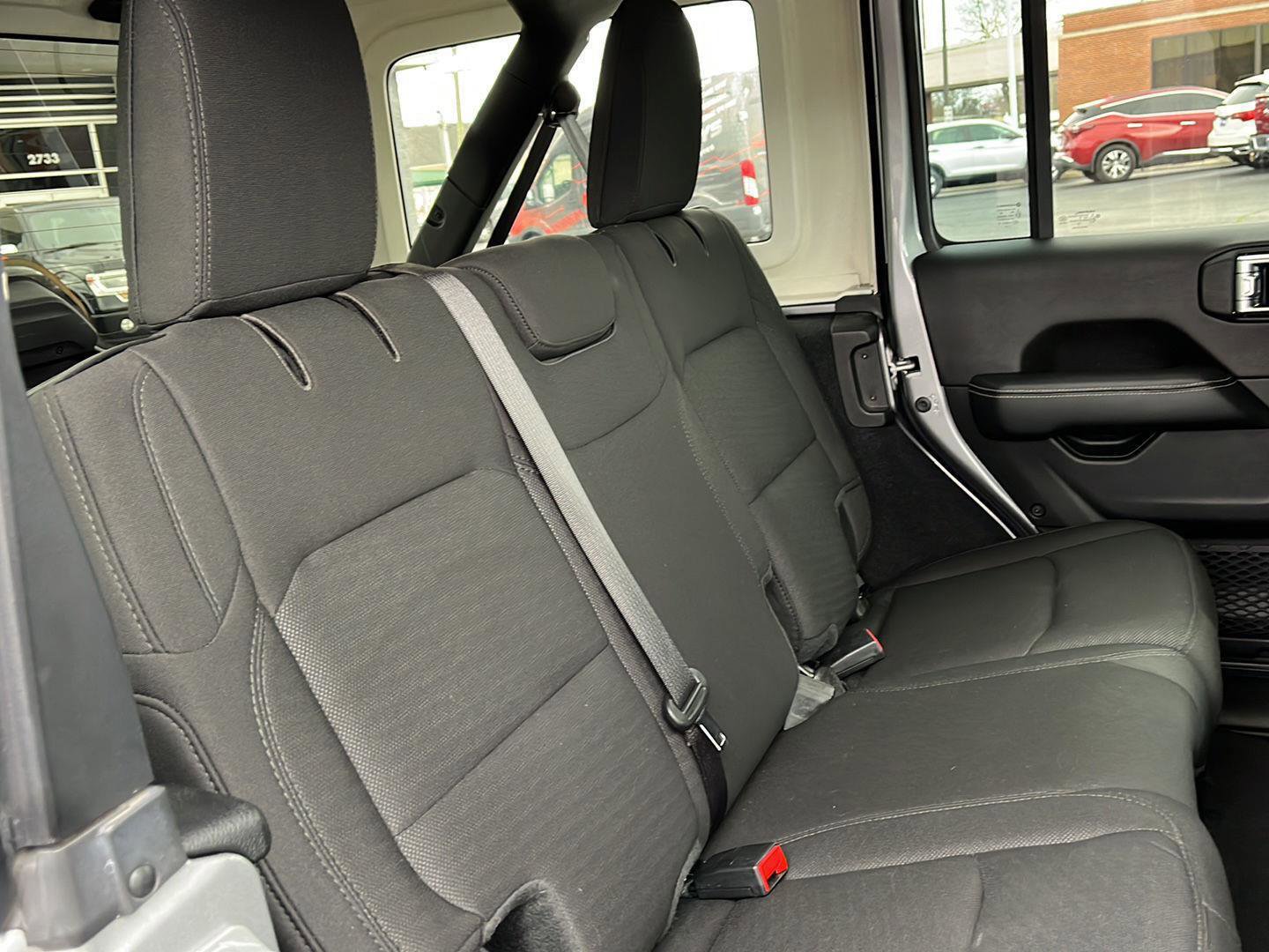 Used 2019 Jeep Wrangler Unlimited Sahara AWD/4WD image 42