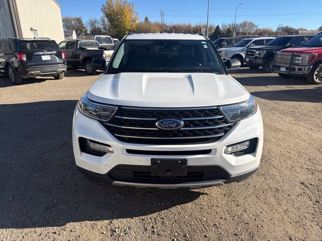 Certified 2021 Ford Explorer XLT w/ Equipment Group 202A AWD/4WD image 6