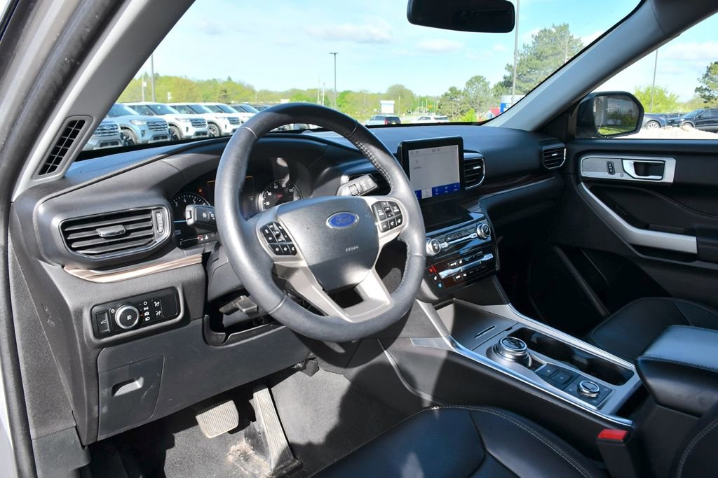 Certified 2024 Ford Explorer Limited AWD/4WD image 11