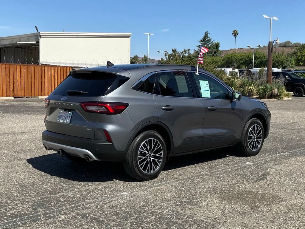 Certified 2024 Ford Escape SE w/ PHEV Premium Package FWD image 6